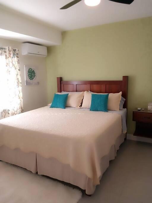 Jamaica Reggae Villa Lucea Extérieur photo