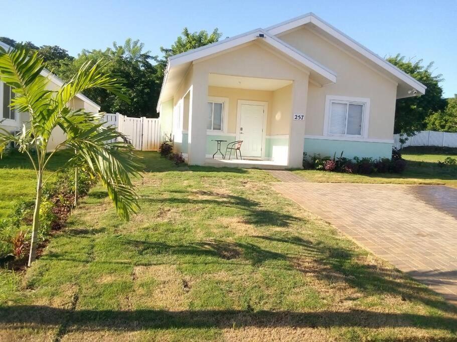 Jamaica Reggae Villa Lucea Extérieur photo
